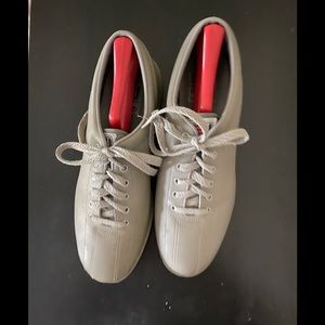 Men’s Bowling Shoes 10 M Like New
